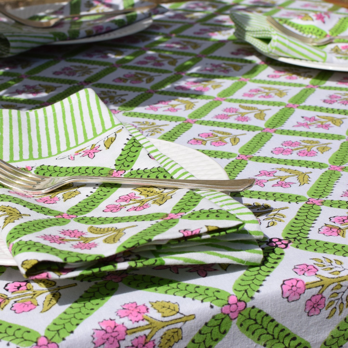 Maisy Daisy Hand Block-Printed Cotton Tablecloth – Pink & Apple Green