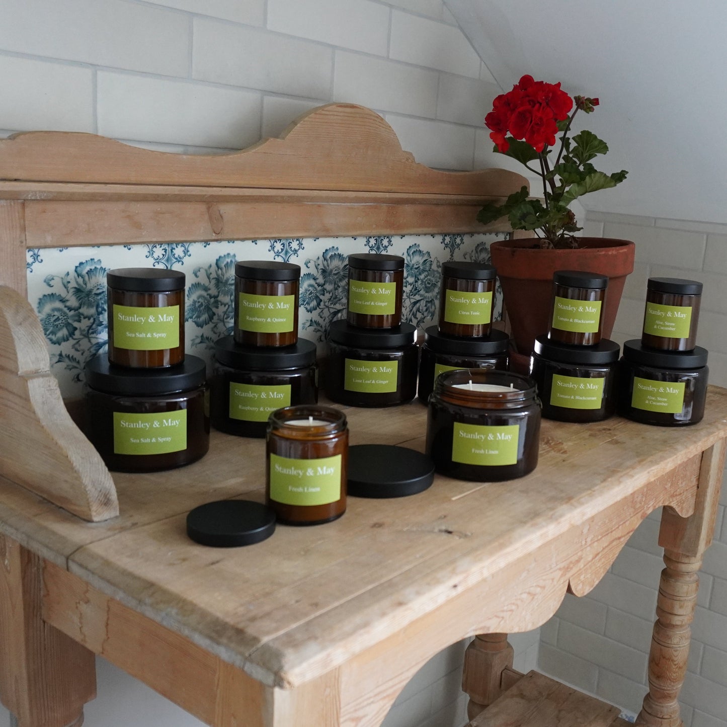 Tomato & Blackcurrant Pharmacy Jar Candle 180ml