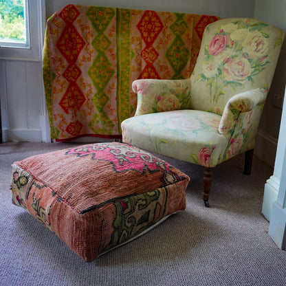 MP1040 Handwoven Moroccan Vintage Pouf – Lively Movement