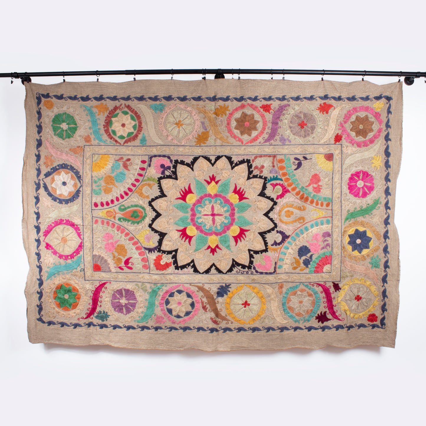 ES1006: Vintage Linen Suzani – Geometric Botanical Harmony