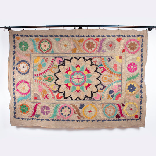 ES1006: Vintage Linen Suzani – Geometric Botanical Harmony