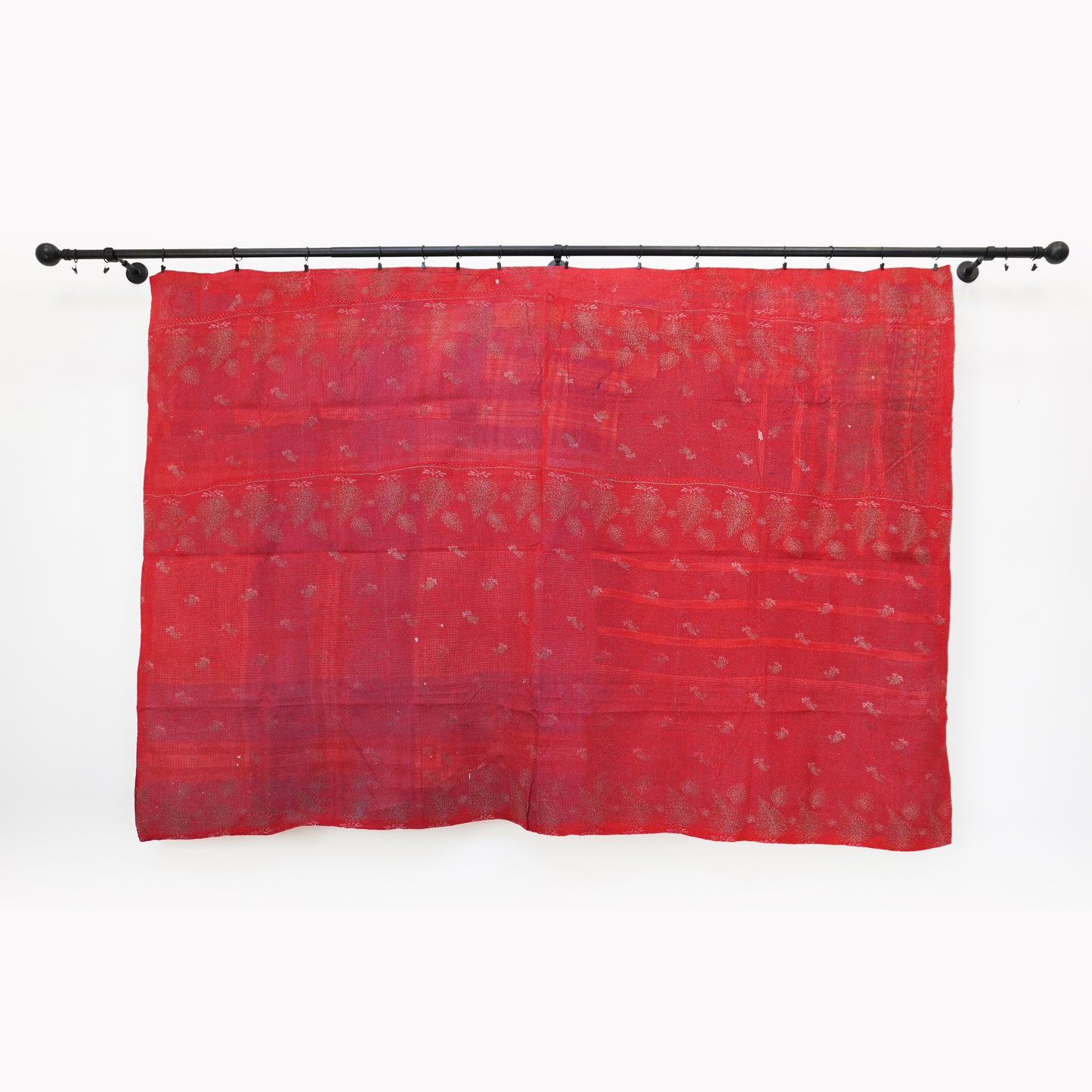 IK1012: Hand-Crafted Vintage Kantha Quilt – Subtle Red Ombre & Graphic Motifs