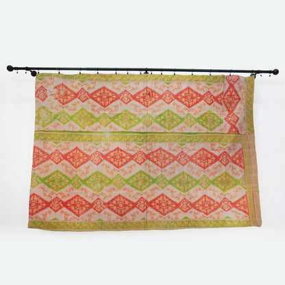IK1015: Hand-Crafted Vintage Kantha Quilt – Spicy Sun & Watermelon Geometric