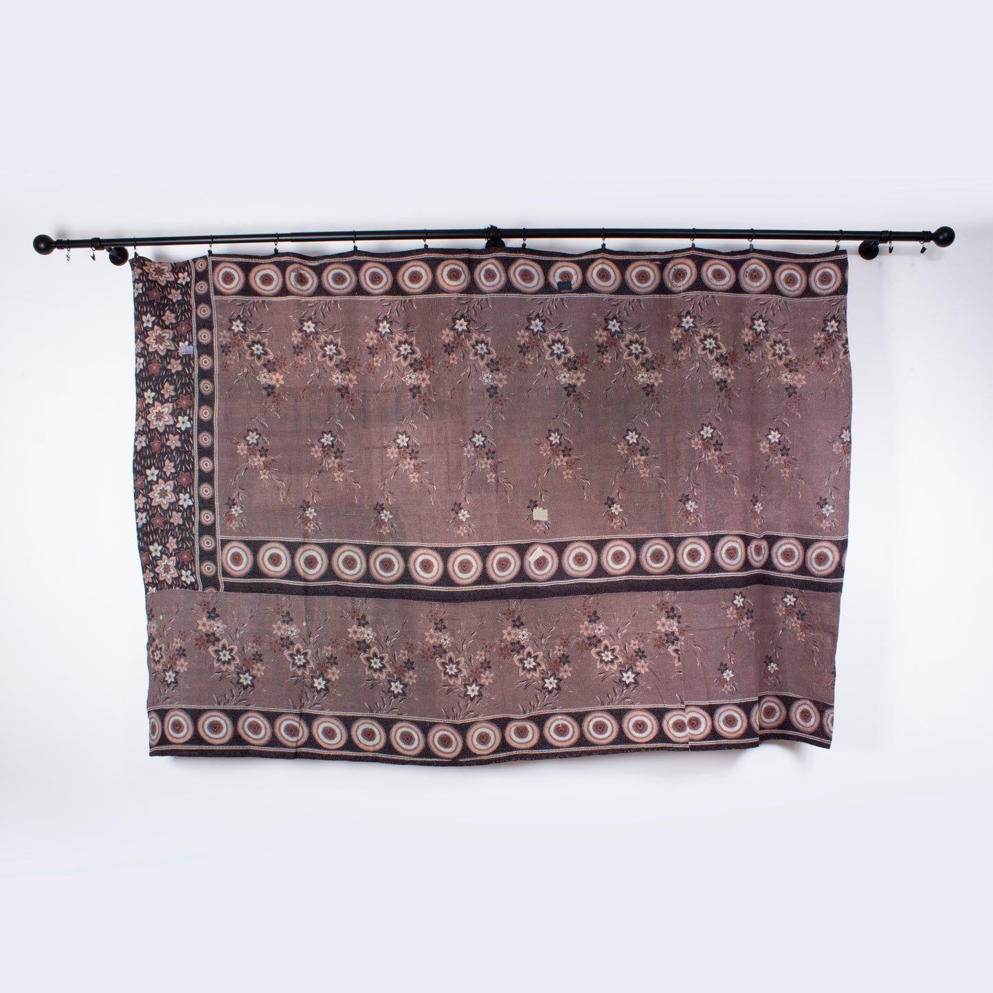IK1016: Hand-Crafted Vintage Kantha Quilt – Earthy Mulberry & Cerise Floral