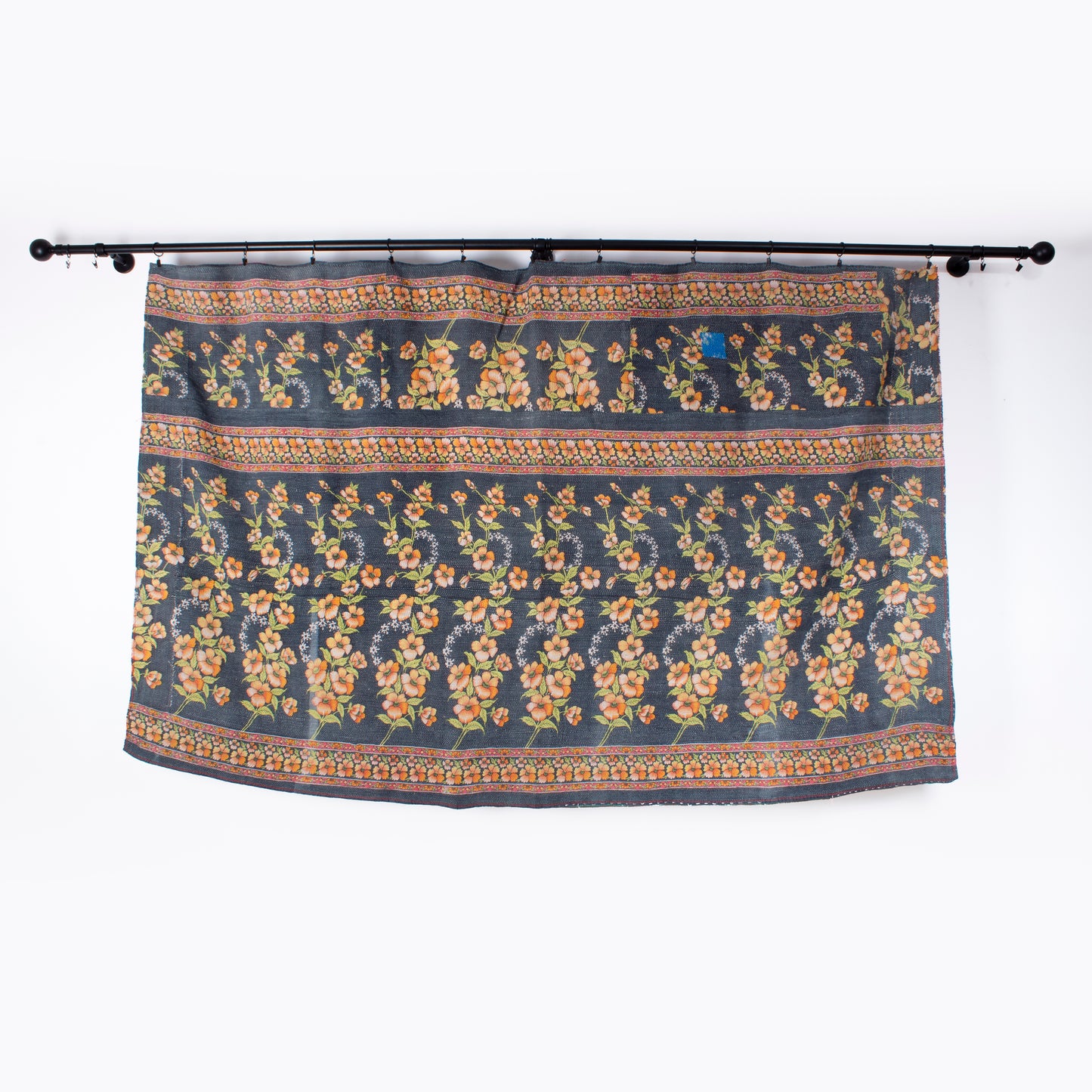 IK1017: Hand-Crafted Vintage Kantha Quilt – Riviera Raspberry & Azure Blue