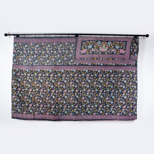 IK1018: Hand-Crafted Vintage Kantha Quilt – Ashes of Roses & Subtle Clash