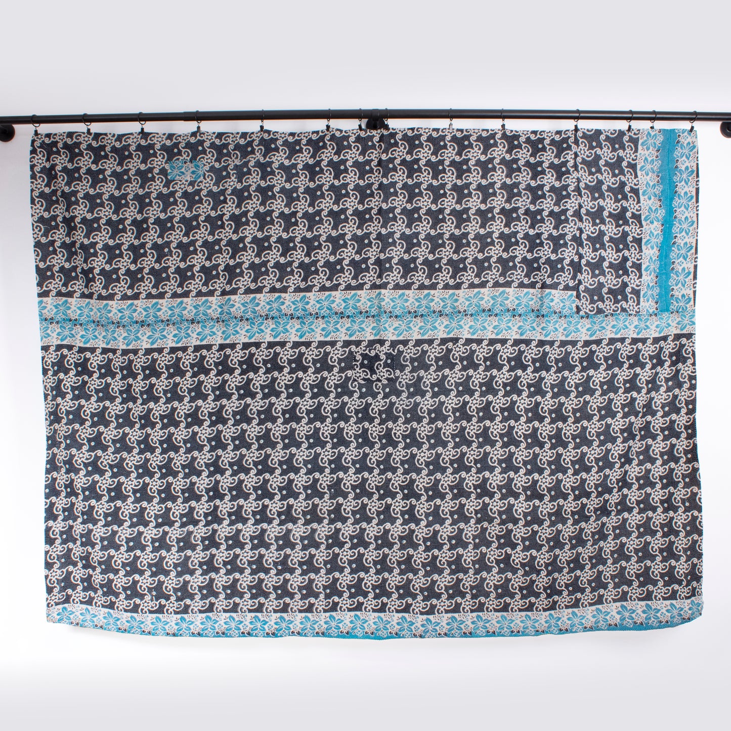 Handcrafted Vintage Kantha Quilt – Daisy Day
