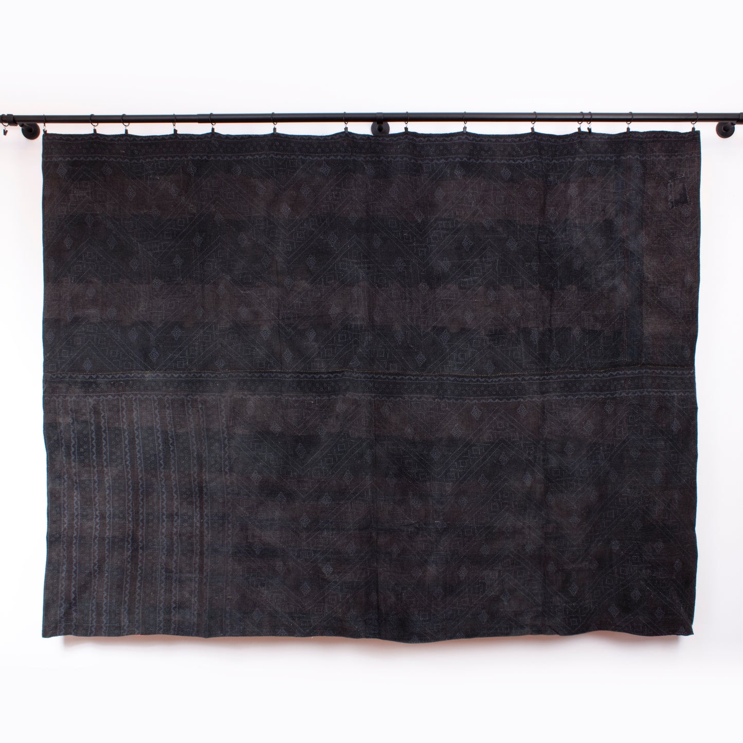 Handcrafted Vintage Kantha Quilt – Free Flow Foliage