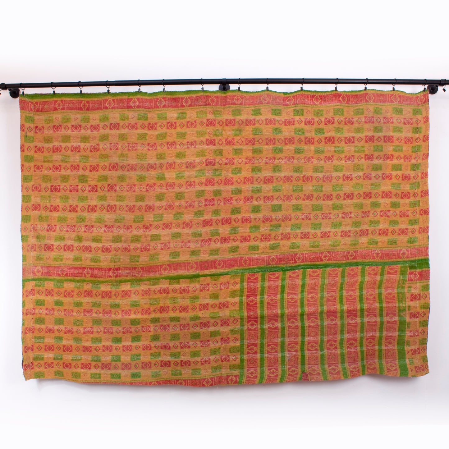 Handcrafted Vintage Kantha Quilt – Textile Treasure