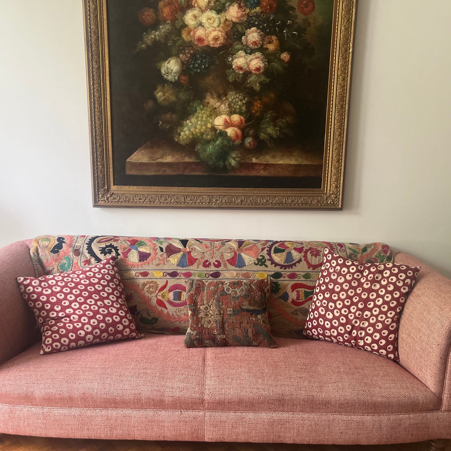 ES1005: Vintage Linen Suzani – Whimsical Floral Triumph