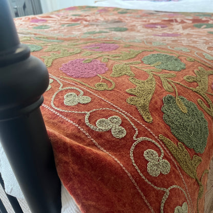 VS1002: Hand-Embroidered Velvet Suzani – Marvel in Soft Symbolism